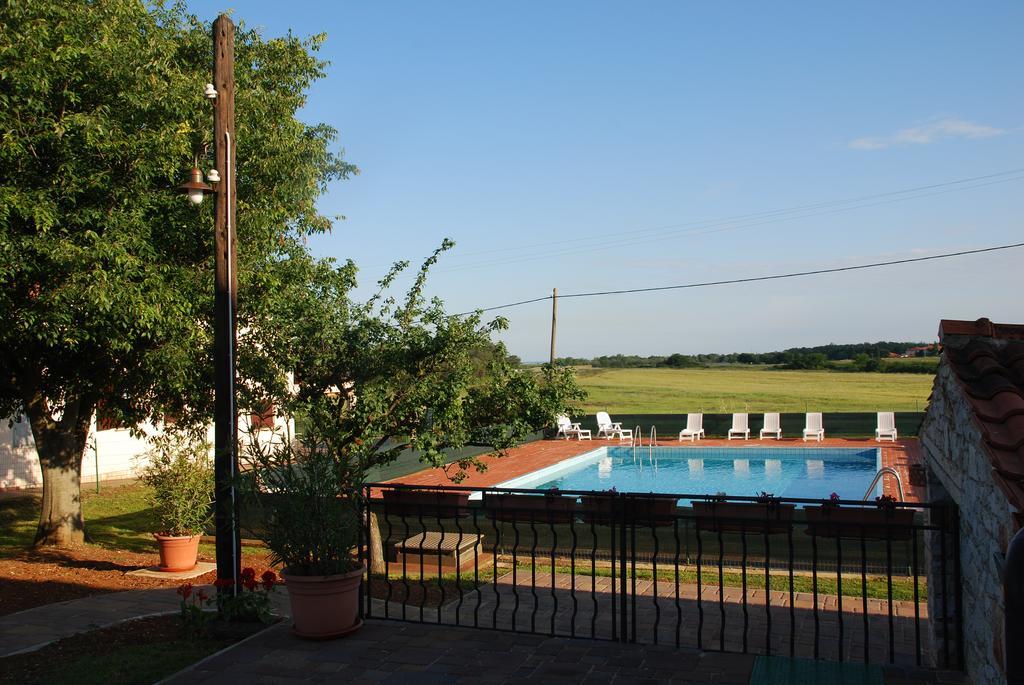 Holiday House Sweet Home Умаг Экстерьер фото